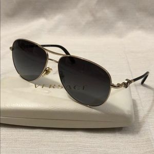 Women’s Aviator Sunglasses Versace VE2157